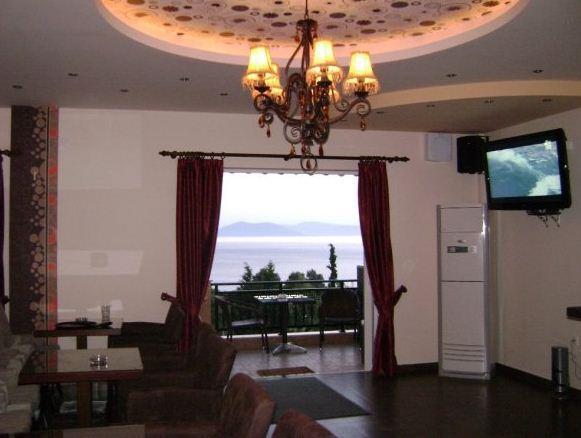Pantheon Hotel & Suites Nerotriviá Dış mekan fotoğraf